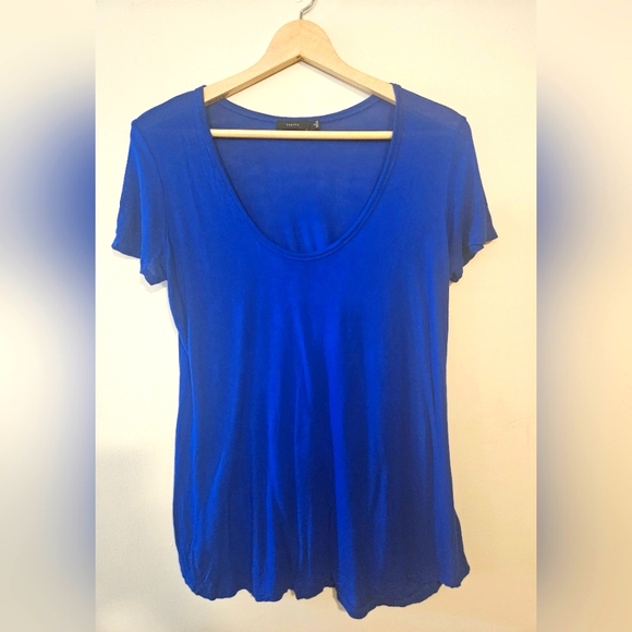 Talula - Aritzia T-Shirt - Picture 2 of 6